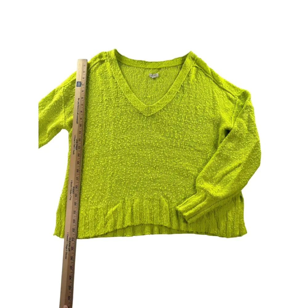 Pilcro Boucle Knit Neon Green V-Neck Sweater Womens Medium Cotton Slouchy